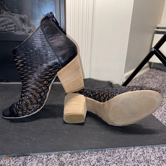 Womens US 6 Bueno black zip up heels - Picture 1 of 4